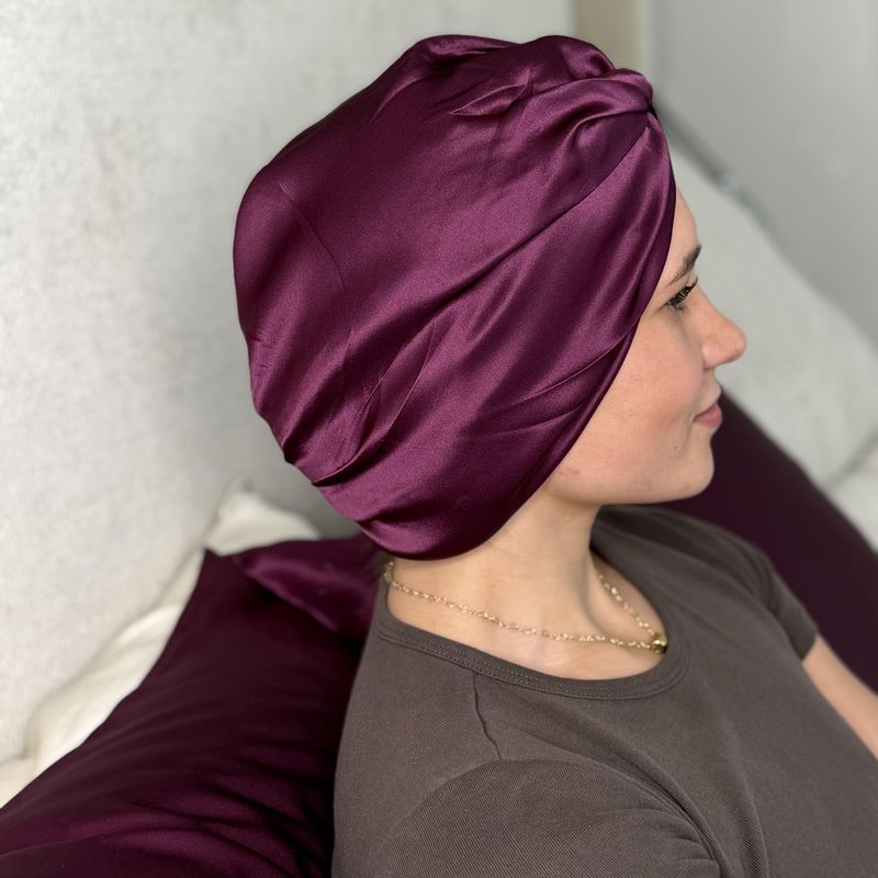Sove turban i silke-plomme